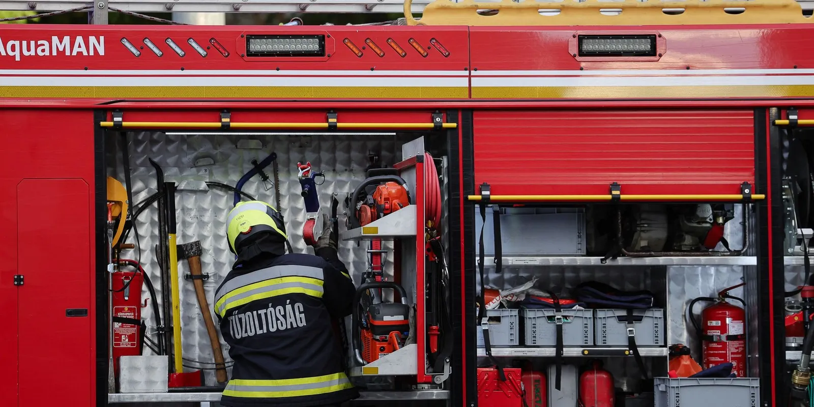 Felcsaptak a lángok hajnalban, rohantak a tűzoltók