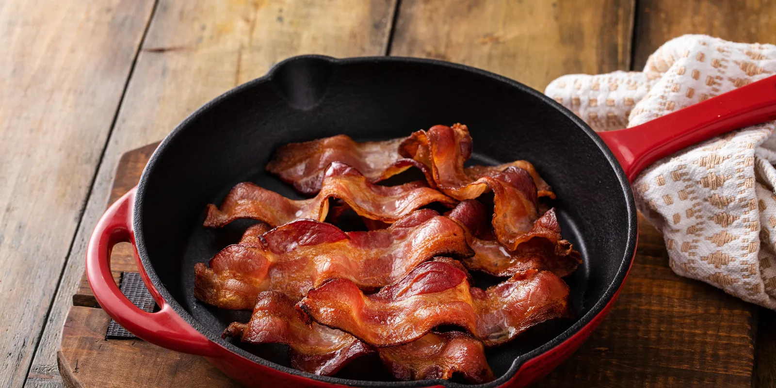 Ettől az egyszerű trükktől lesz ropogós a sült szalonna