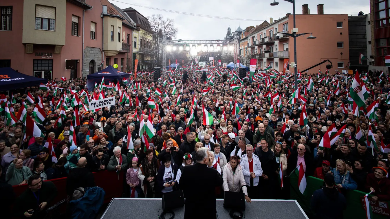 Nem lehet egyszerű tisztának lenni hátul.