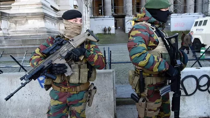 Terrorfenyegetettség: utcákra küldik a katonákat Belgiumban