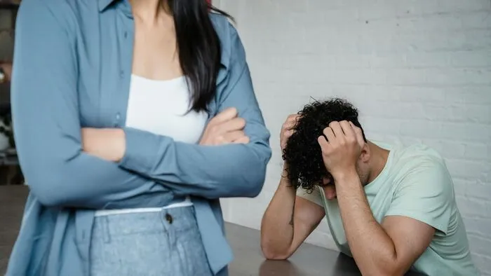 "Nyitott kapcsolatban élek, és a párom szerelmes lett!"