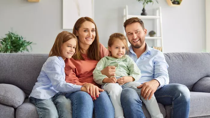 Megszűnnek a családtámogatások a Tisza-adóval