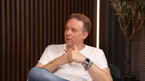 Tóth Szabi:  Magyarország a béke apró kis szigete