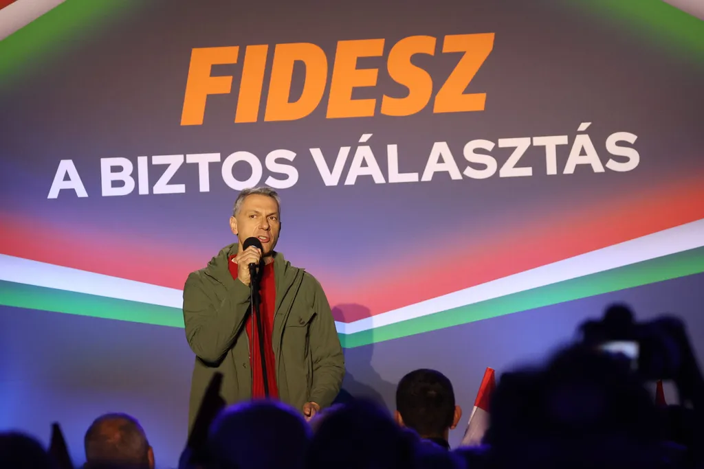 2026.03.25.Orbán Viktor_Országjárás_Esztergom
Lázár János