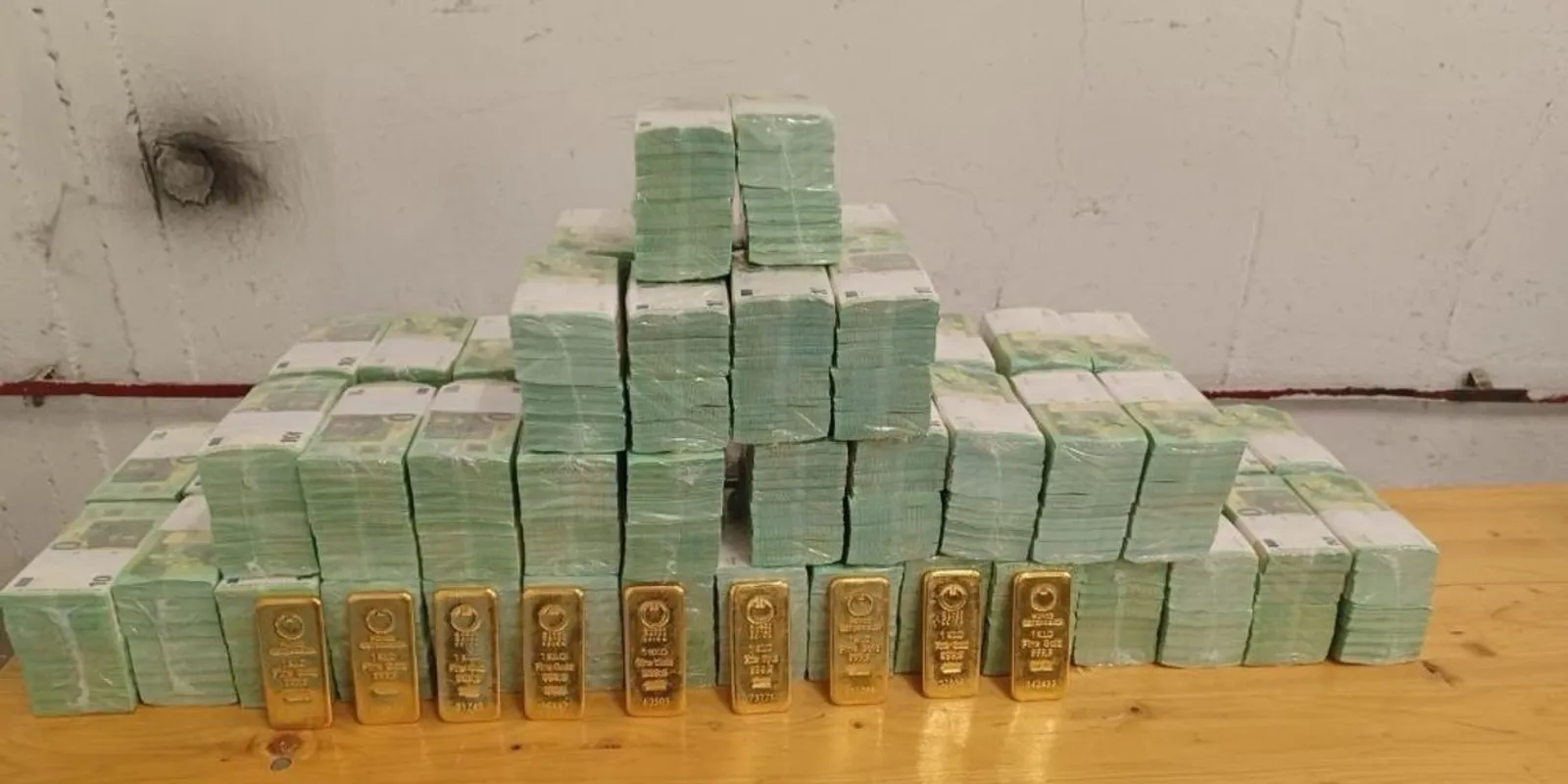 Illegális fegyverbiznisz az aranykonvoj hátterében?