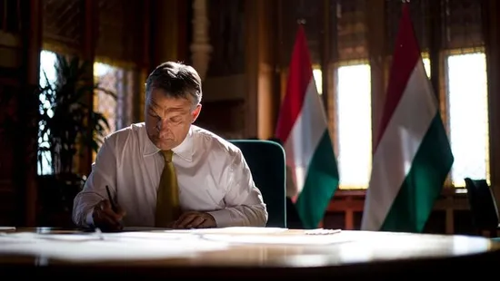 Így telik Orbán Viktor egy napja - Videó