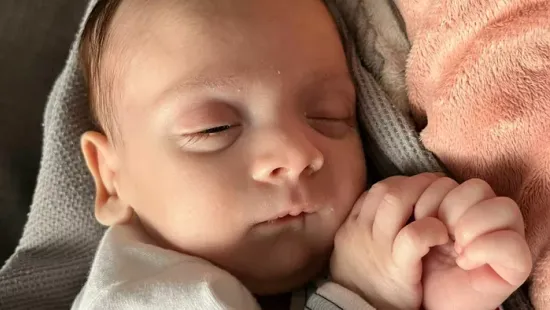 „Azt hittem, ott hal meg a karjaimban” – lázgörcs rázta a szívbeteg Józsika testét, az édesanyja a poklot járta meg