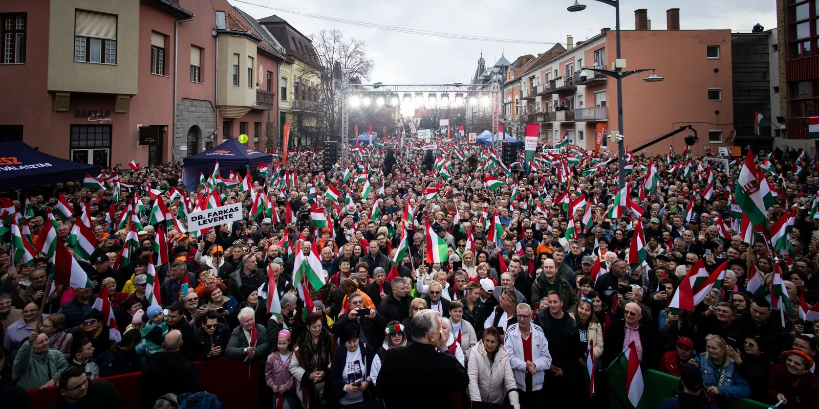 "Nem lehet könnyű ott hátul tiszásnak lenni"