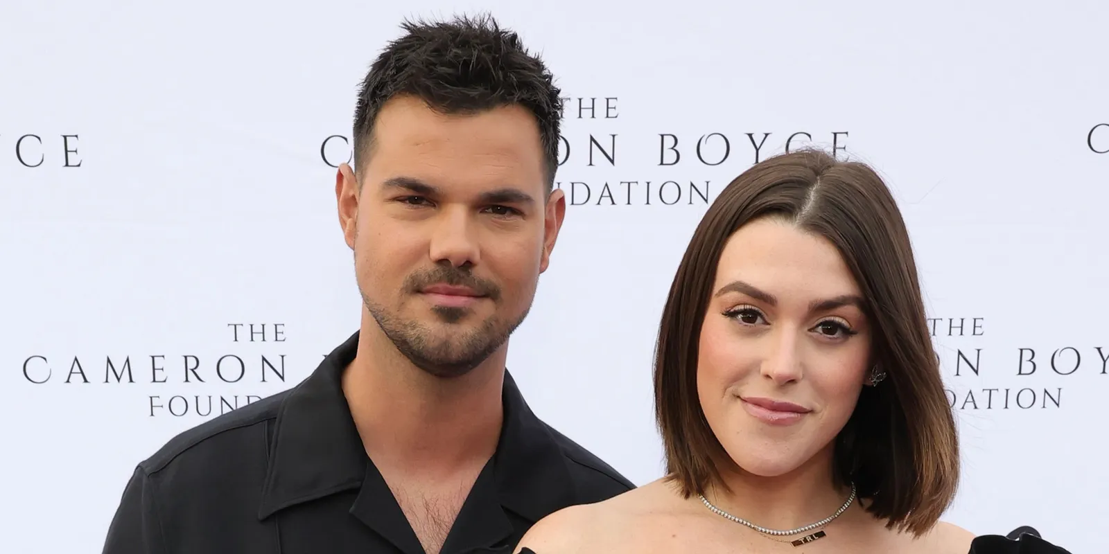 Első gyermekét várja párjával az Alkonyat sztárja