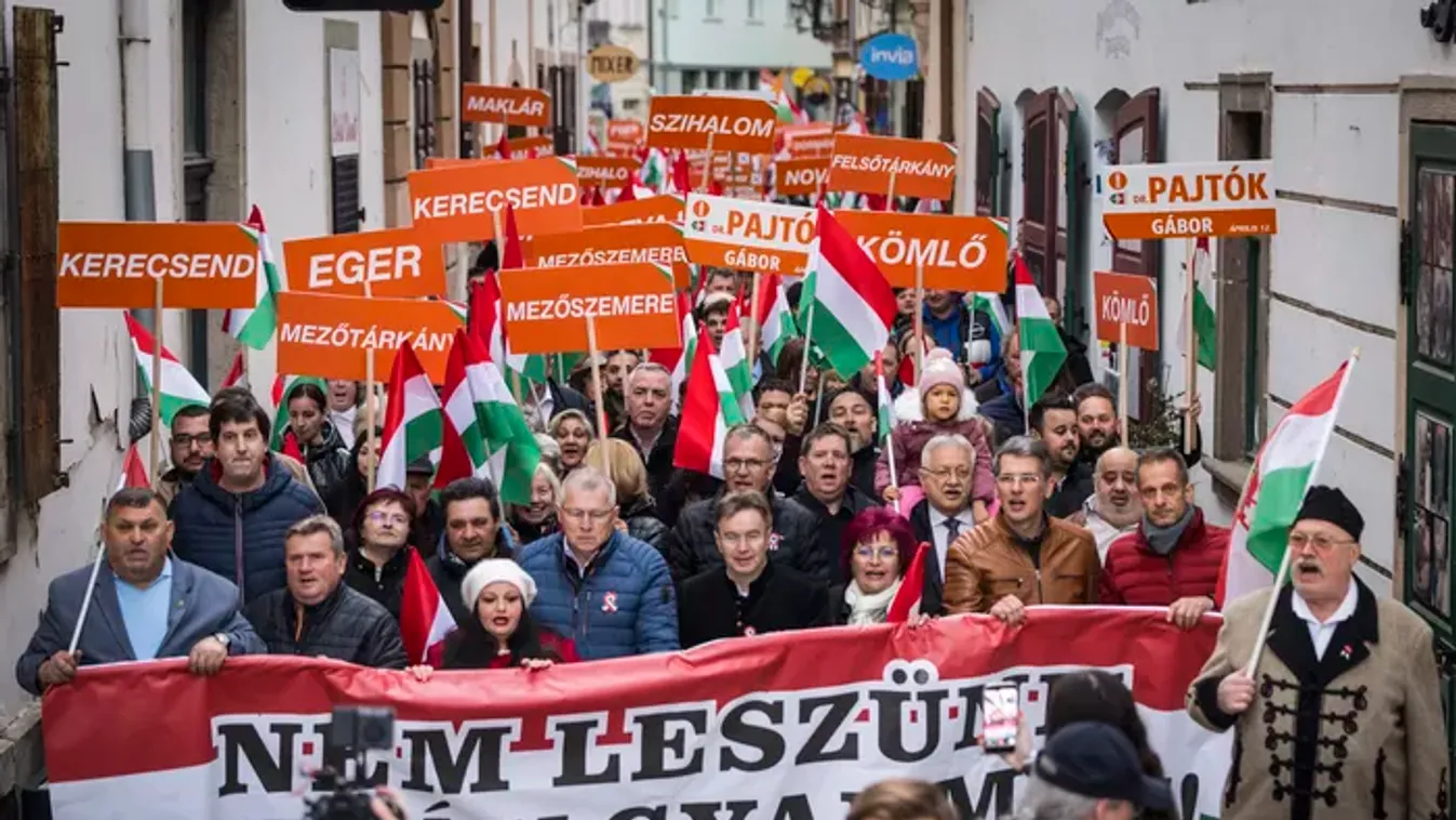 "Nem leszünk ukrán gyarmat!" - hatalmas tömeg várja Orbán Viktort az egri békemeneten