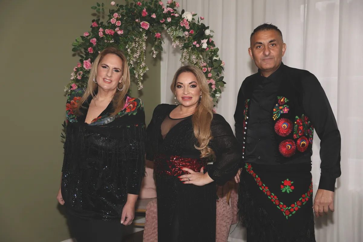 20260130_Budapest_Romantik Zenekar videoklip forgatás_Völgyi Zsuzsa_Kunovics Katinka_Gáspár Gy?z?_GR_MW(65)