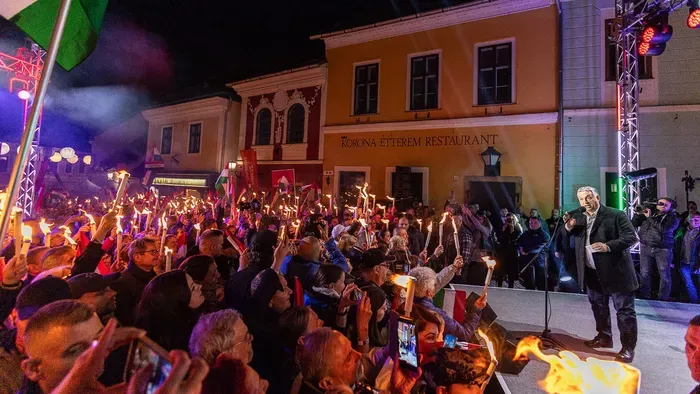 Nem hiszed el, ki várta Orbán Viktort Szentendrén – fotó