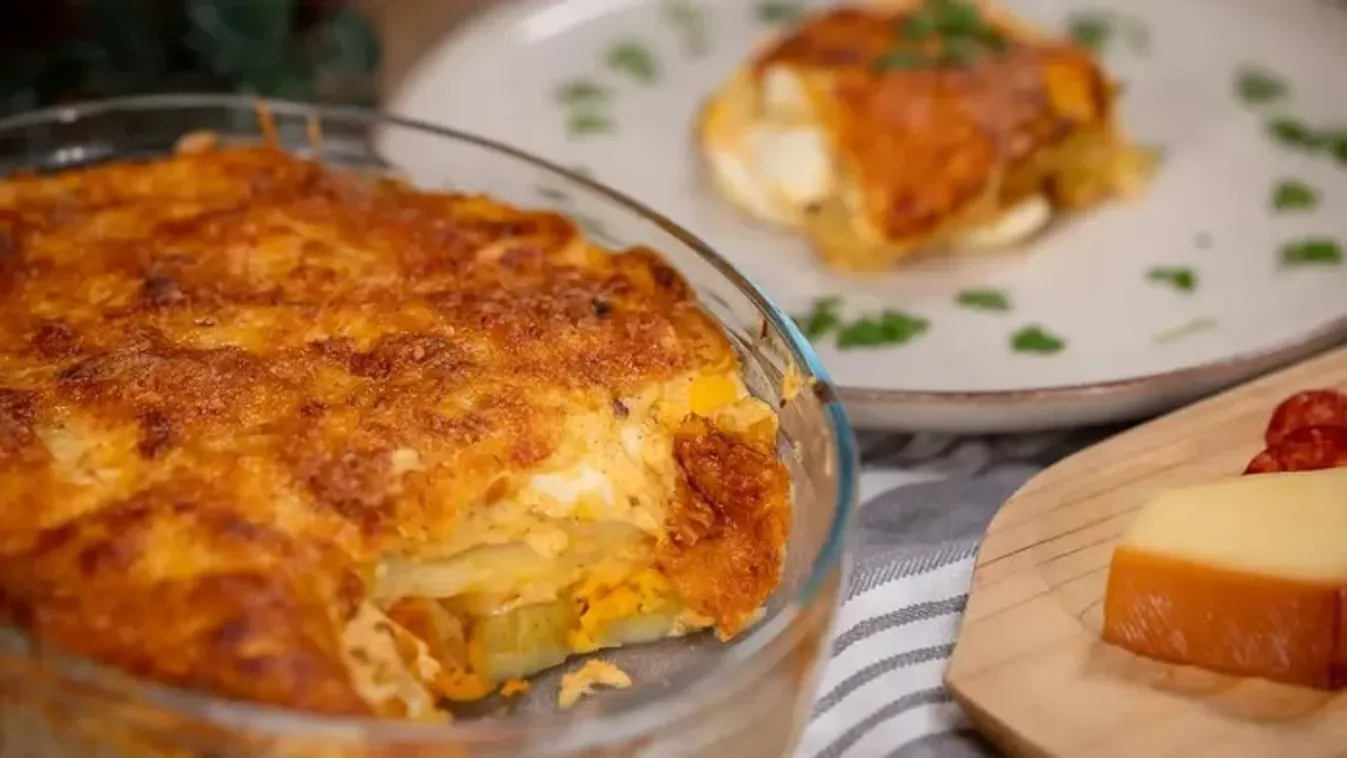 Krémes és szaftos rakott krumpli, ebből biztosan repetázol