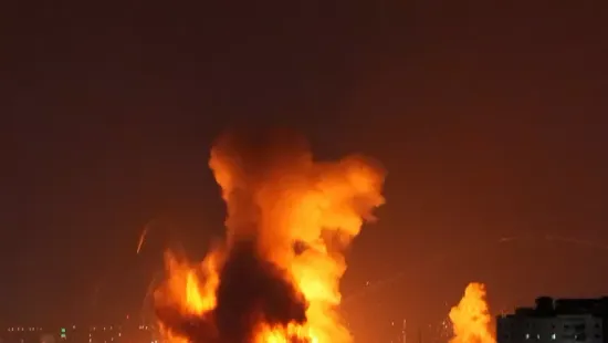 Irán rakétákkal lövi Izraelt