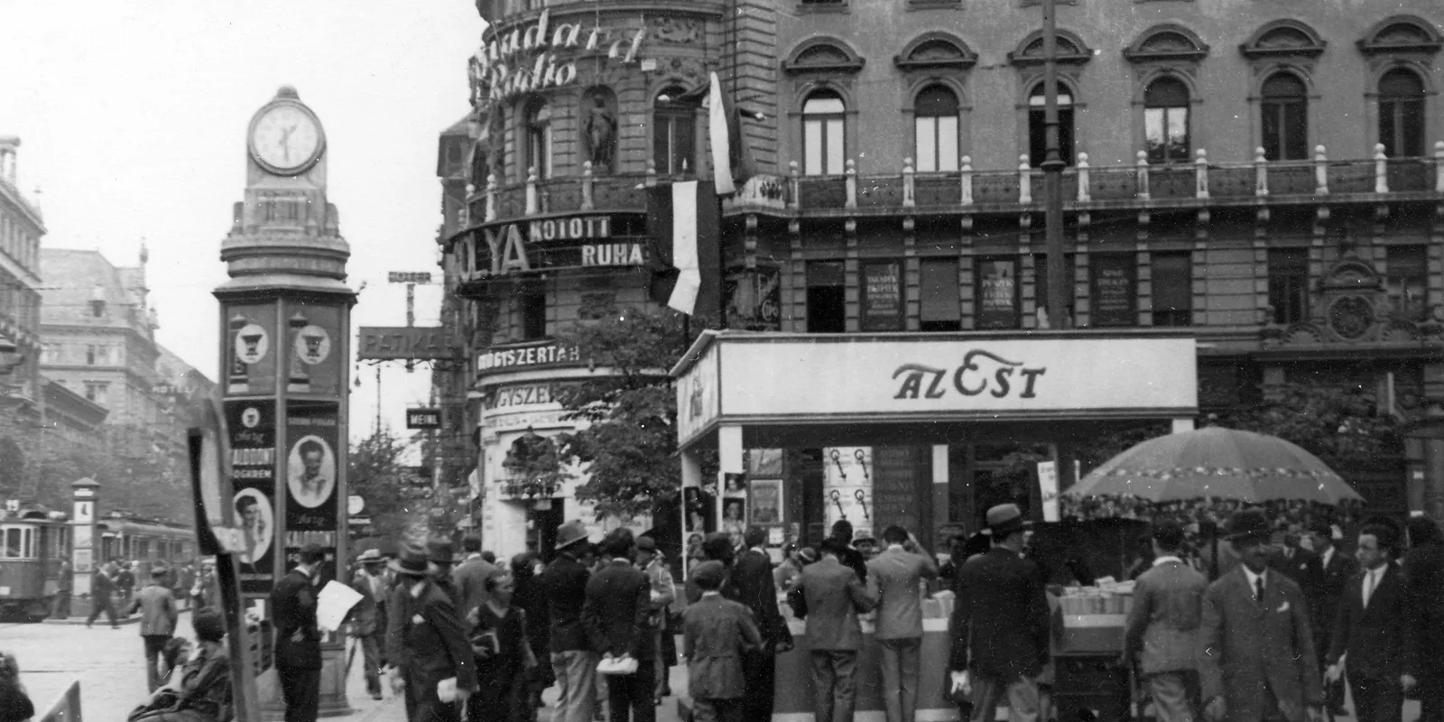 Galéria: ilyenek voltak a találkozók a köztéri órák alatt