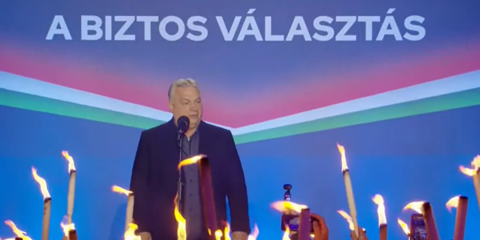 Orbán Viktor így mutatta meg a különbséget az ellenzék és a kormánypárt támogatói között