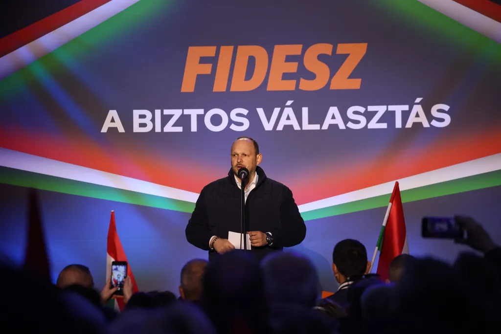 2026.03.25.Orbán Viktor_Országjárás_Esztergom
Hernádi Attila