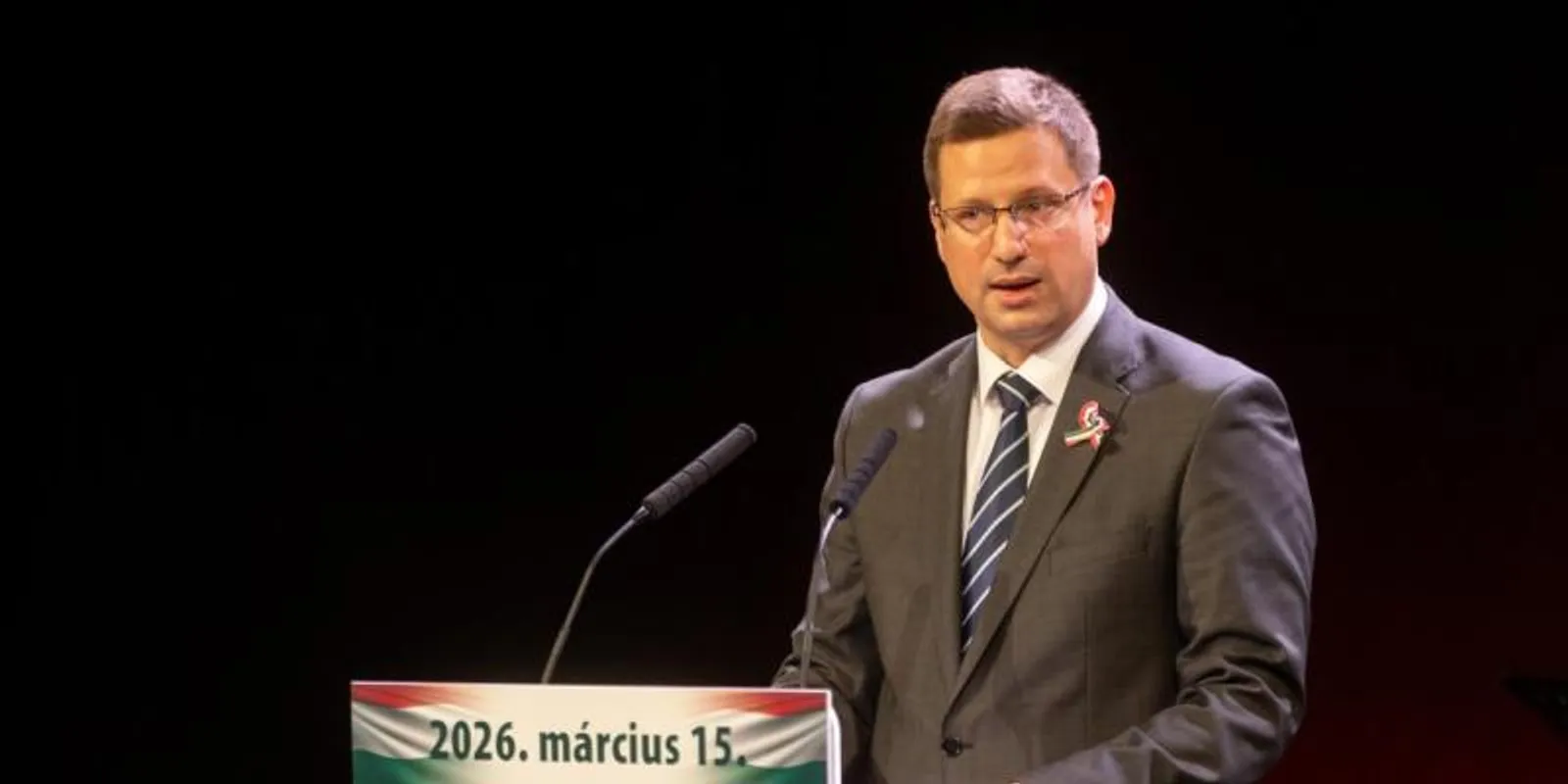 A nemzet egysége nem földi határok kérdése