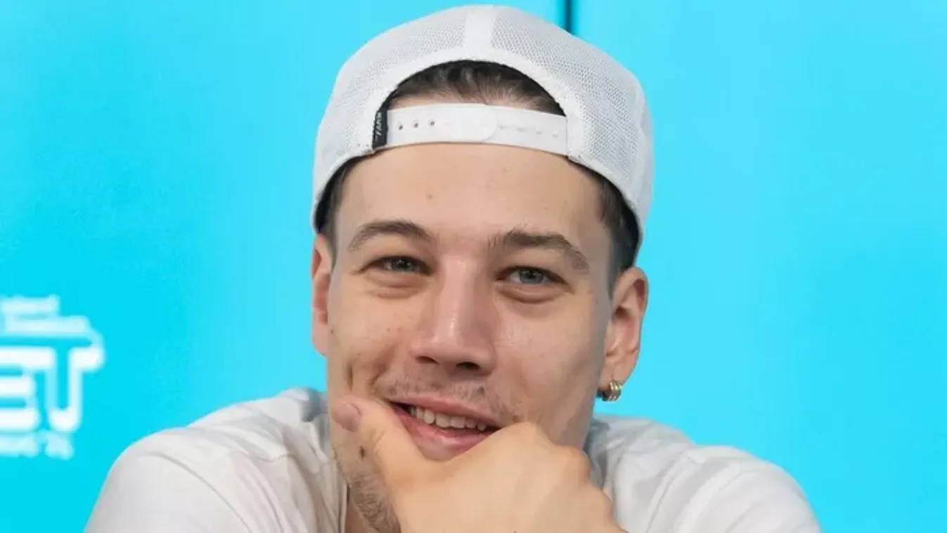 T. Danny végre megtörte a csendet: „Az igazság nem érdekel titeket, csak az orrom"