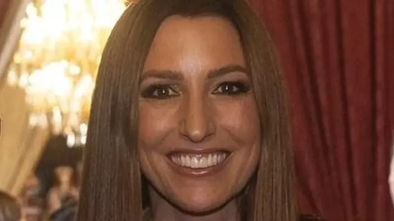 Rubint Réka falatnyi tangában őrjíti meg a férfiakat