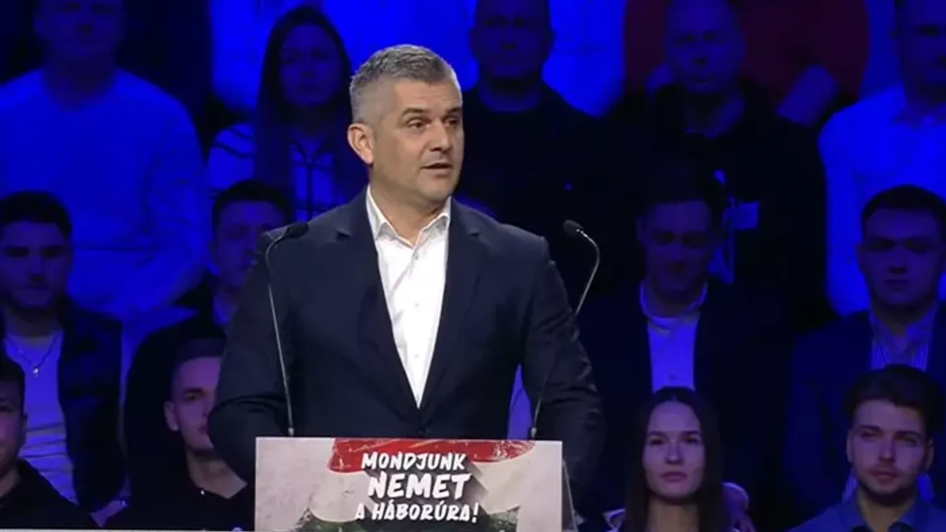 Antal Szabolcs a Háborúellenes Gyűlésen: "Sem no-go zónákat, sem háborút nem akarunk!"