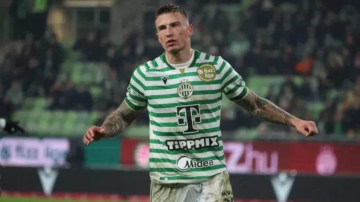 Marco Rossi árgus szemekkel figyeli a Fradi csatárát