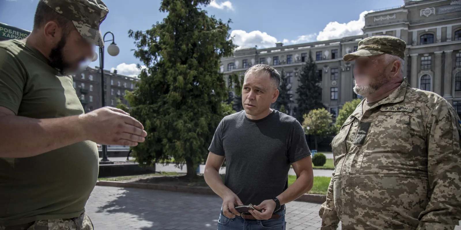 Embervadászat a nyílt utcán egy szomszédos országban