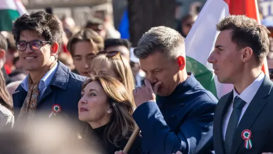 Lapátolták a lócitromot Magyar Péter elől, nehogy belelépjen