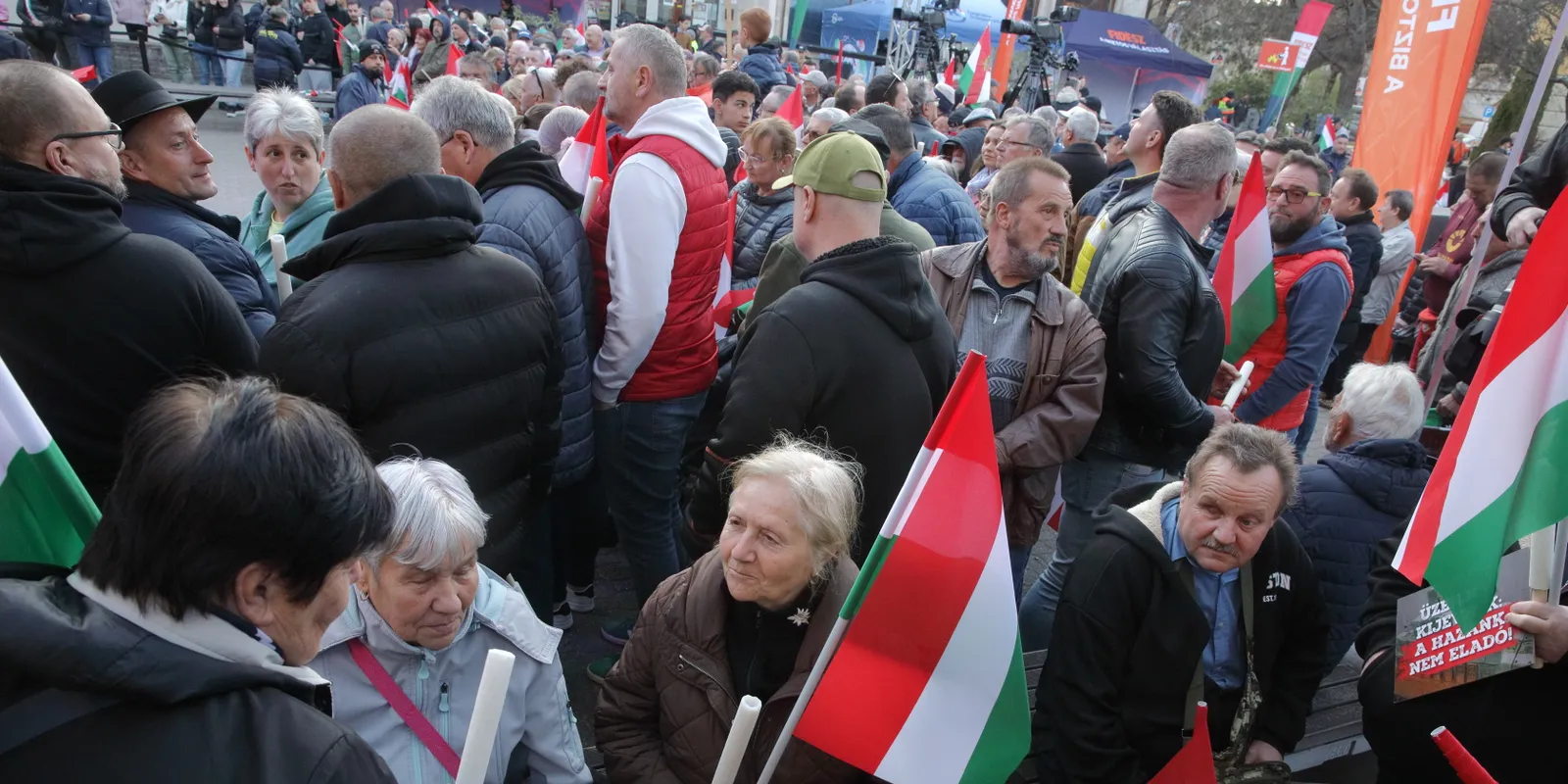 Nem hiszed el, ki vesz részt Orbán Viktor országjárásán