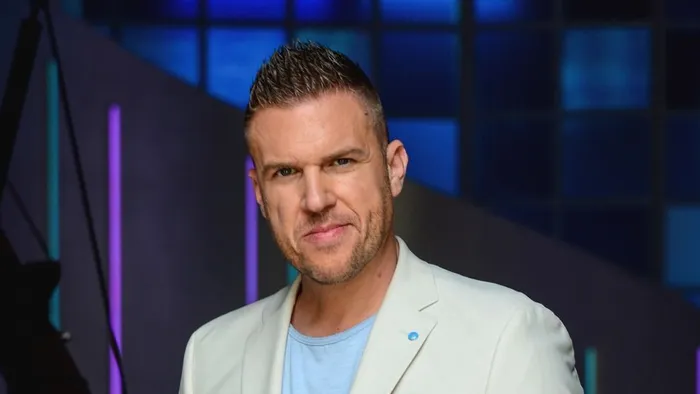 Pákó ír koboldnak öltözve adta elő Kasza Tibi dalát - videó