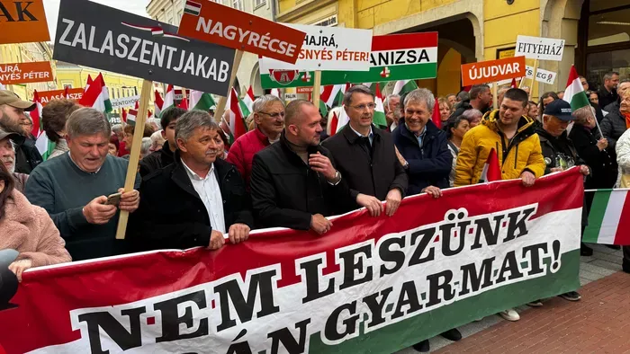 Gyűlik a tömeg Nagykanizsán: megérkeztek az első fotók