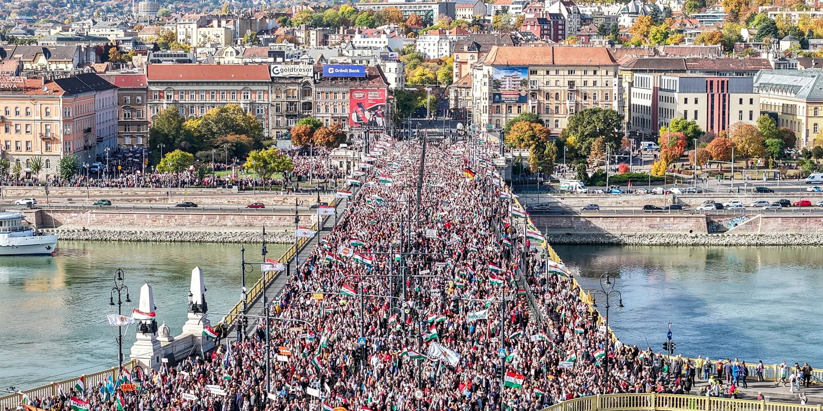 Ötpontos Fidesz-előny egy hónappal a választás előtt