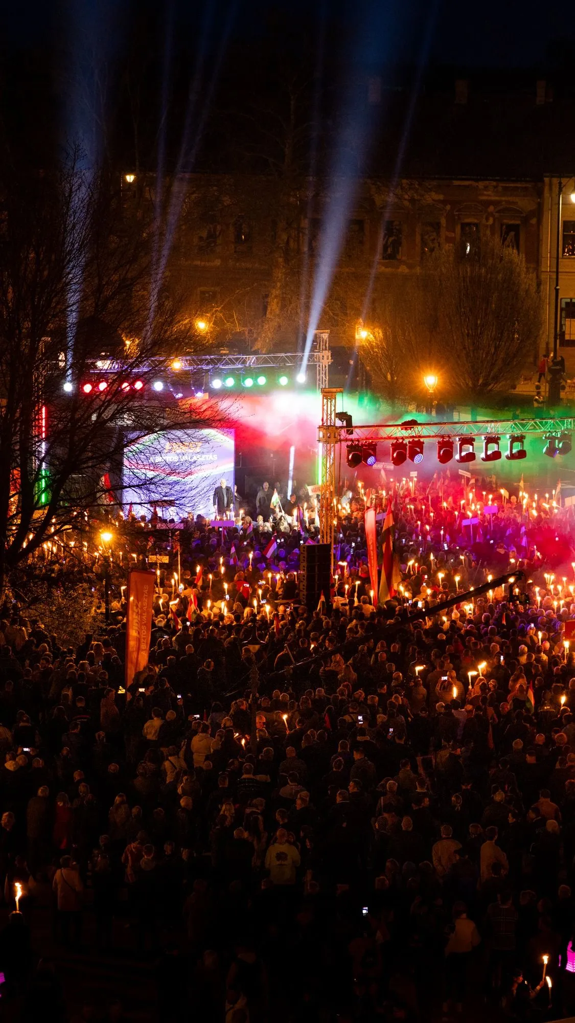 Orbán Viktor: Menni kell előre!