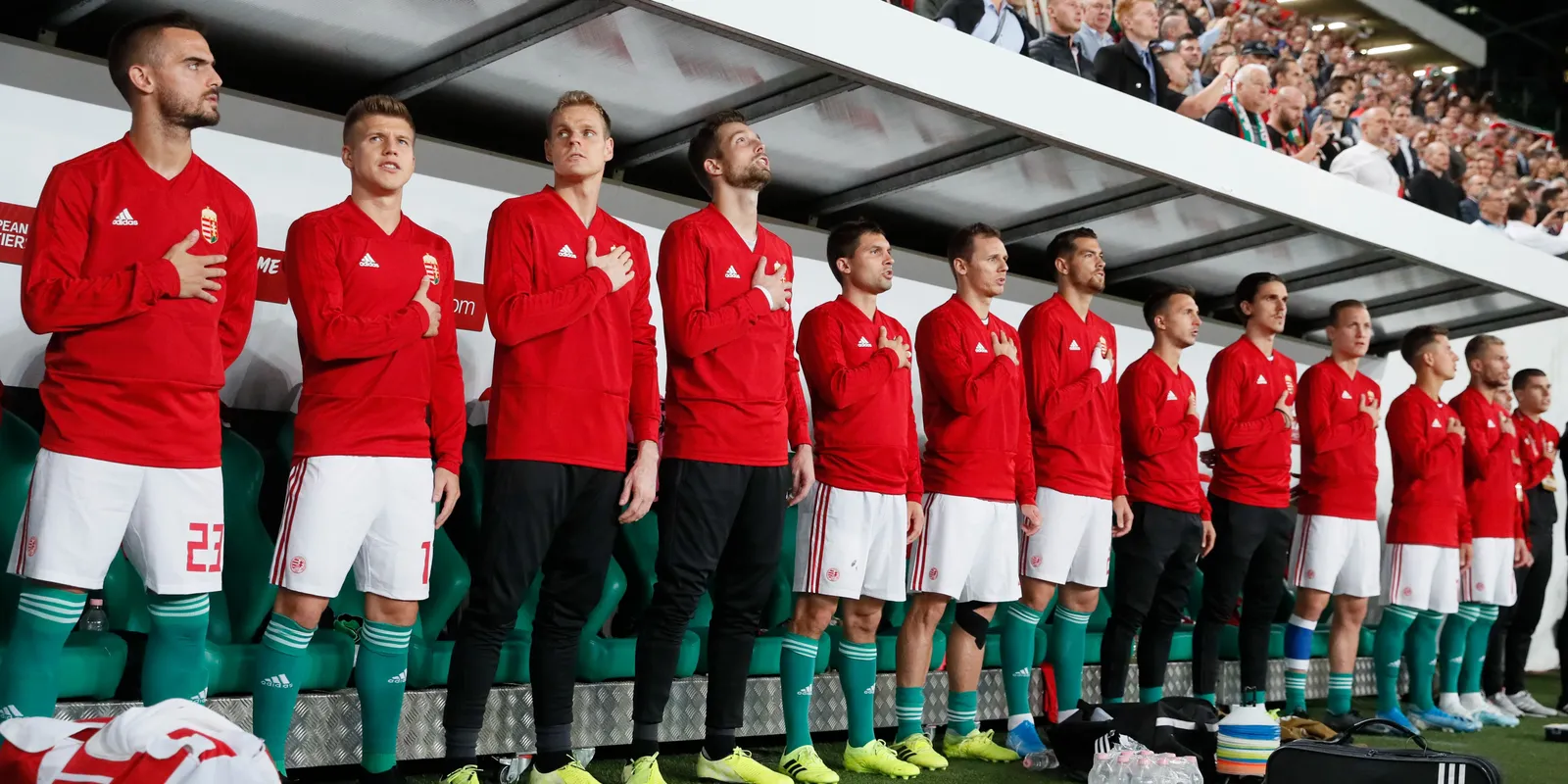 Nagy bejelentést tett a magyar válogatott focista