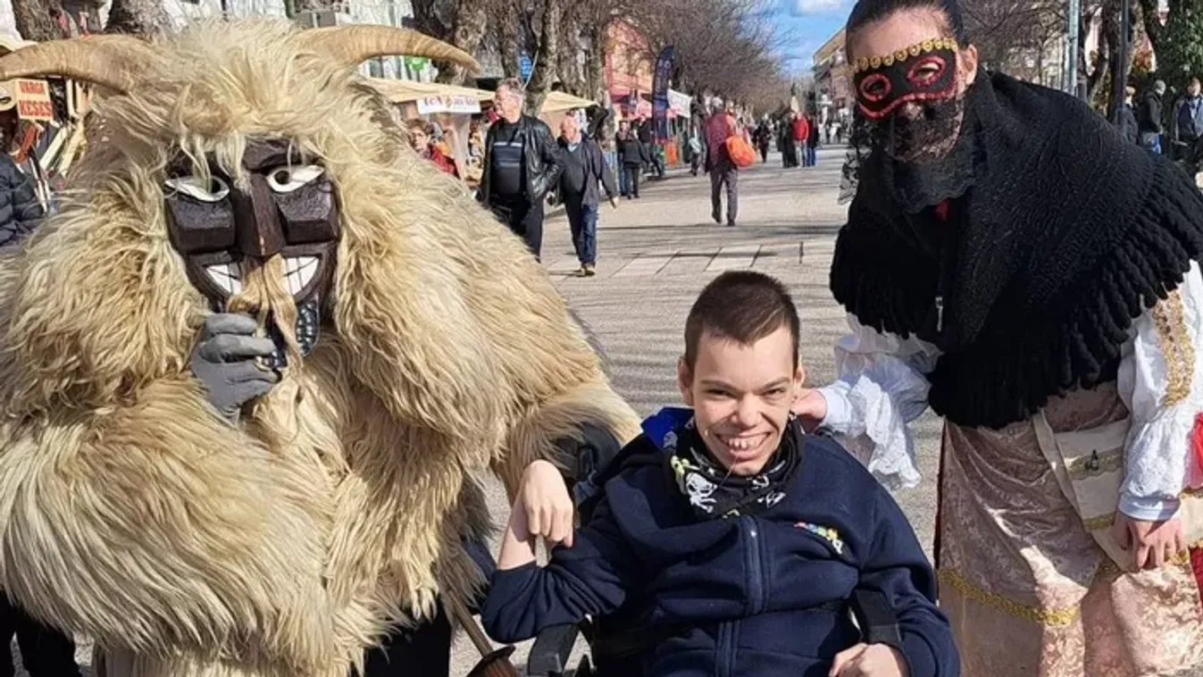 Megható küzdelem: családi autóra gyűjt a lebénult Ricsi