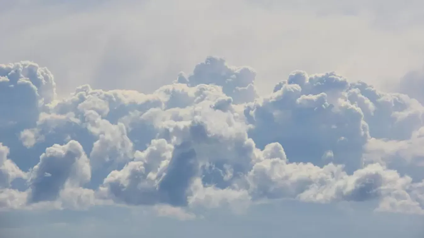 Csoda jelent meg az égen Szolnok közelében