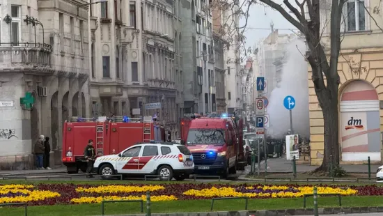 Tűzoltók lepték el a Ráday utcát: több embert ki kellett menekíteni