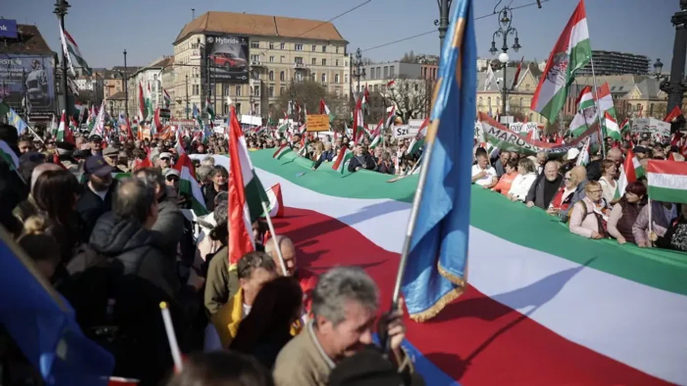 Orbán Viktor: Én már itt. Legyünk minél többen