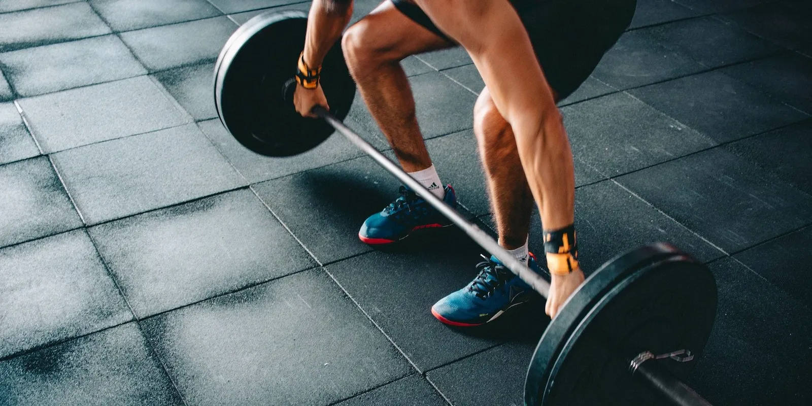 Egy influenszer hazudott arról, hogy robbanást szenvedett