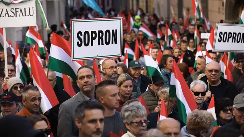 Elképesztően sokan várják Orbán Viktort Sopronban