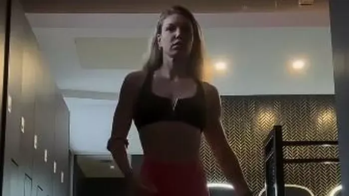 Pallag Csenge brutális izmokat villantott követőinek