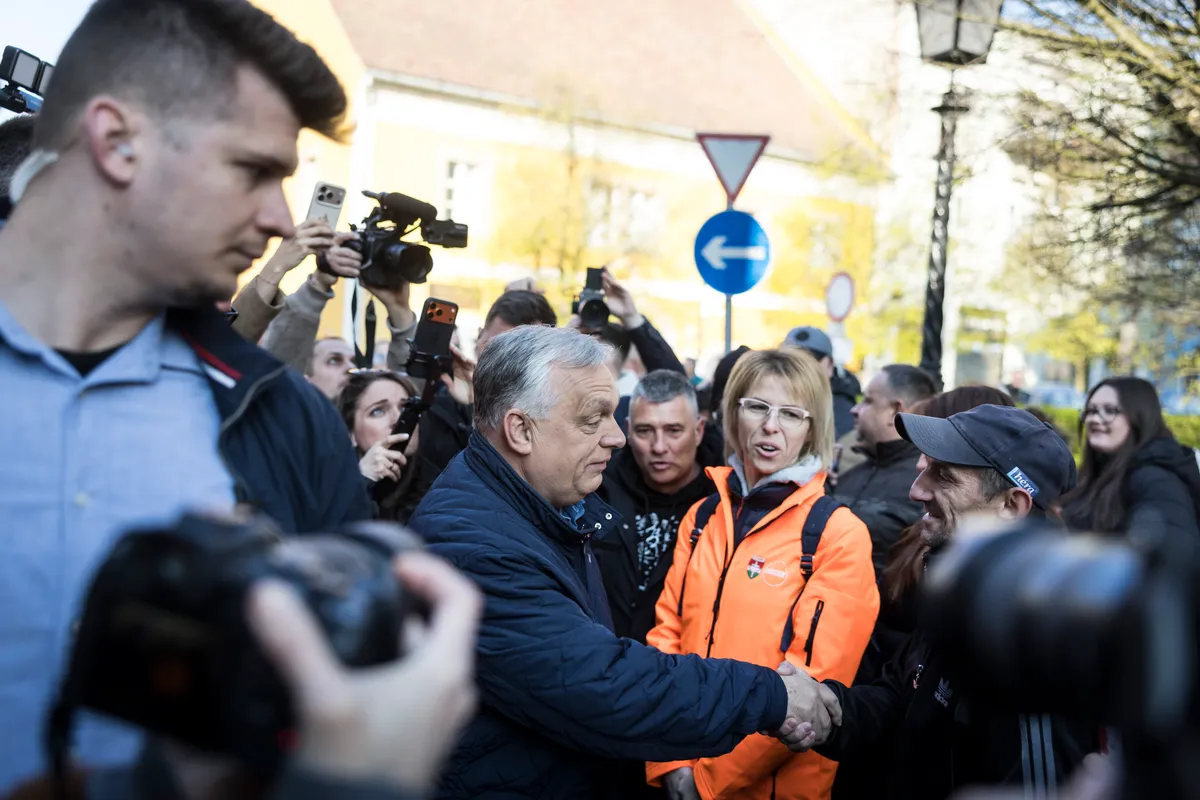 Az egymillió kézfogás napja