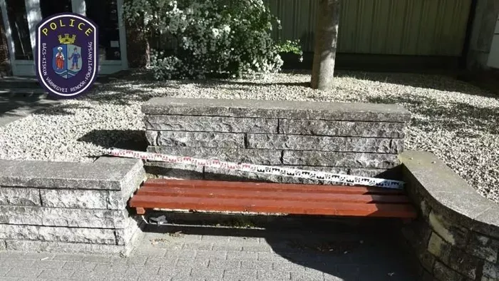 Először az időt kérdezte, majd telefonálni akart