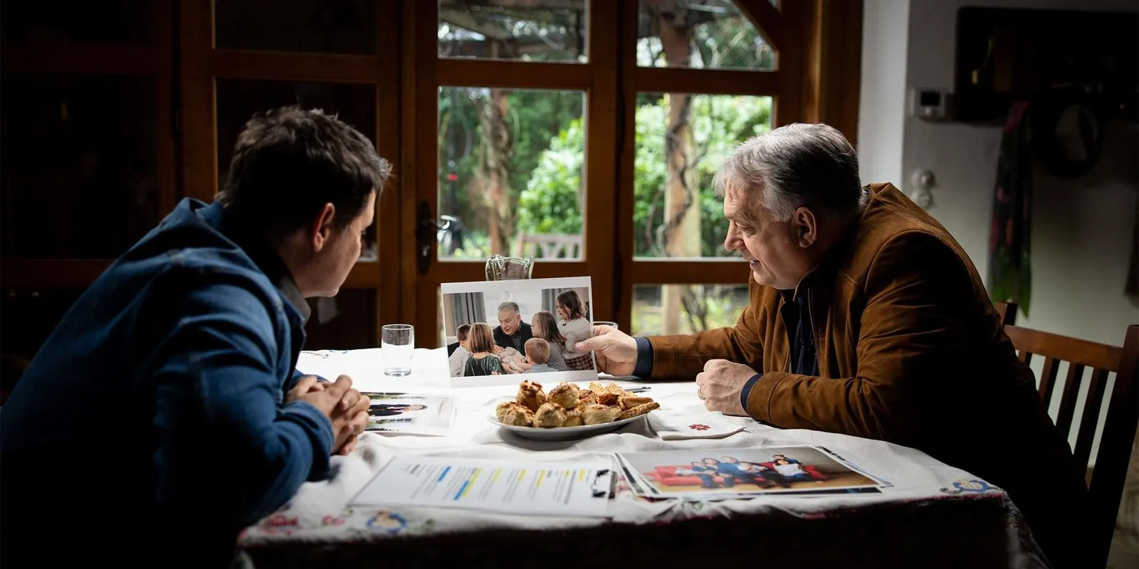 Hajdú Péter beköltözött Orbán Viktorhoz