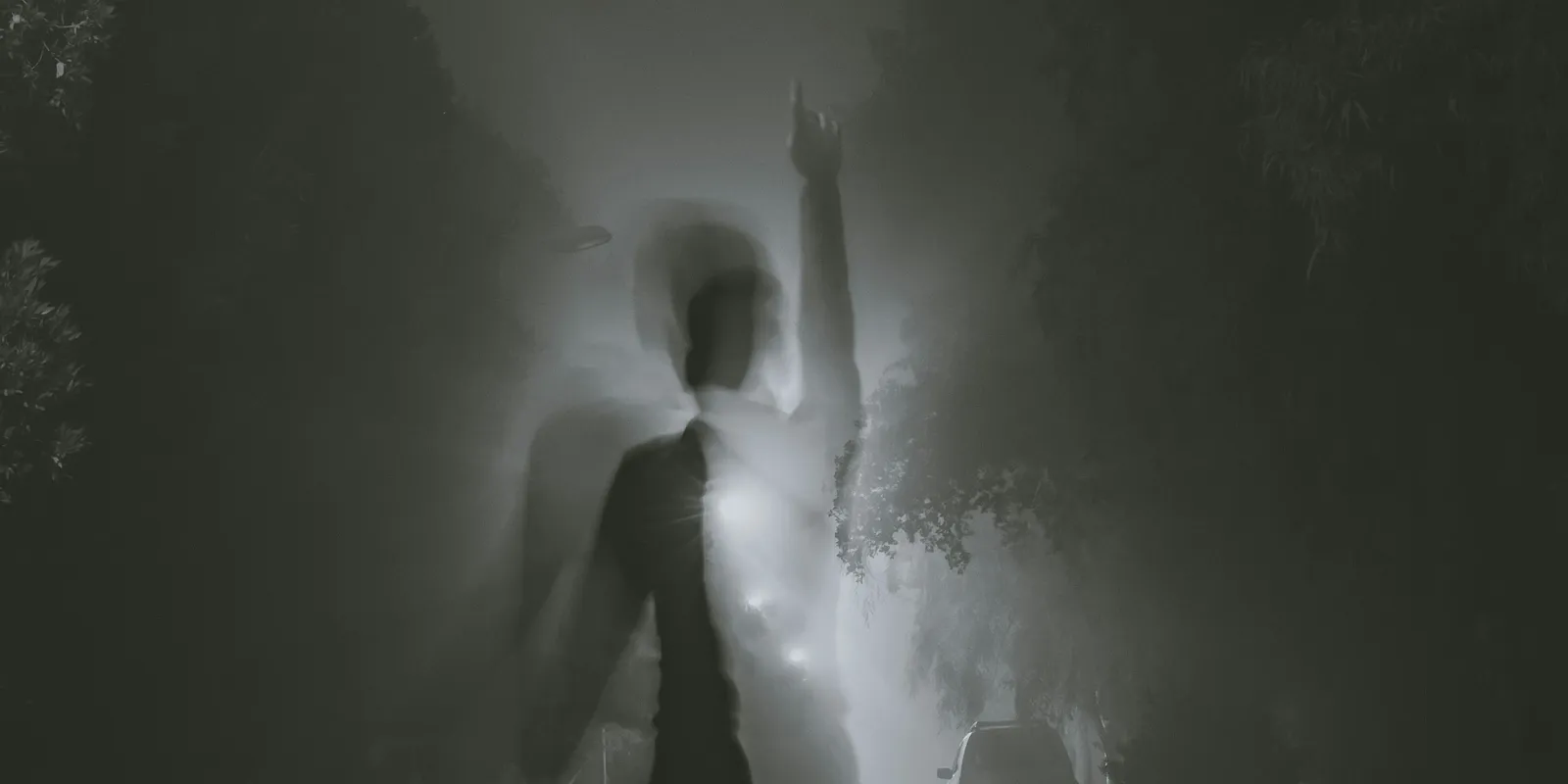 Elhagyatott utak rémei – kísértő legendák a sötétből