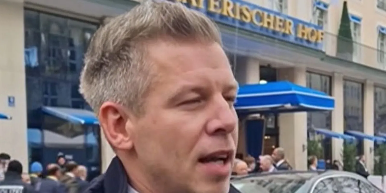 Magyar Péterről szóló hangfelvételt tiltott a Meta