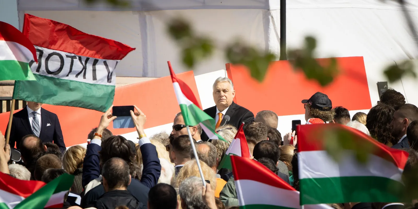 Orbán Viktor: Bárhonnan, bármilyen irányból energia kell, és azonnal!