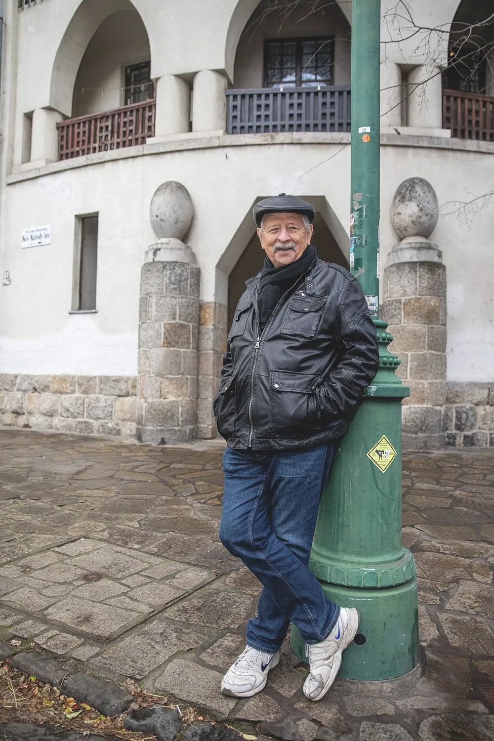 Várkonyi András Tai Chi oktatásra jár, ami nagyon sokat segít neki a stresszoldásban.