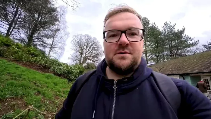 Csúcsragadozóval találta szembe magát egy férfi az erdőben