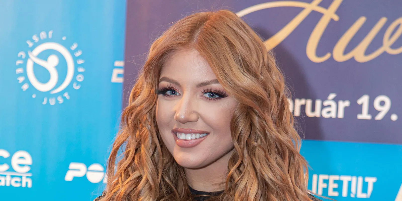 Olvadoznak a rajongók Tolvai Reni szexi fotójától